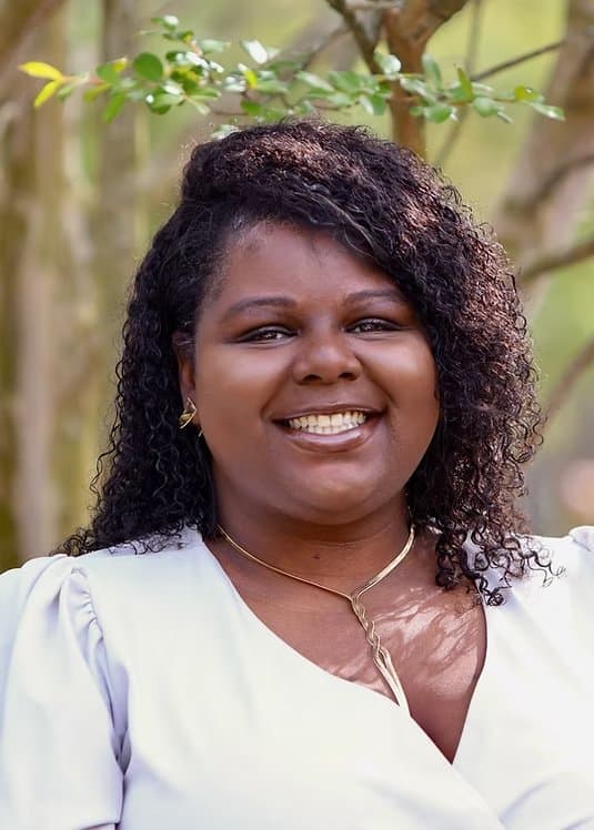 Ebony Hayes MSW LCSWA